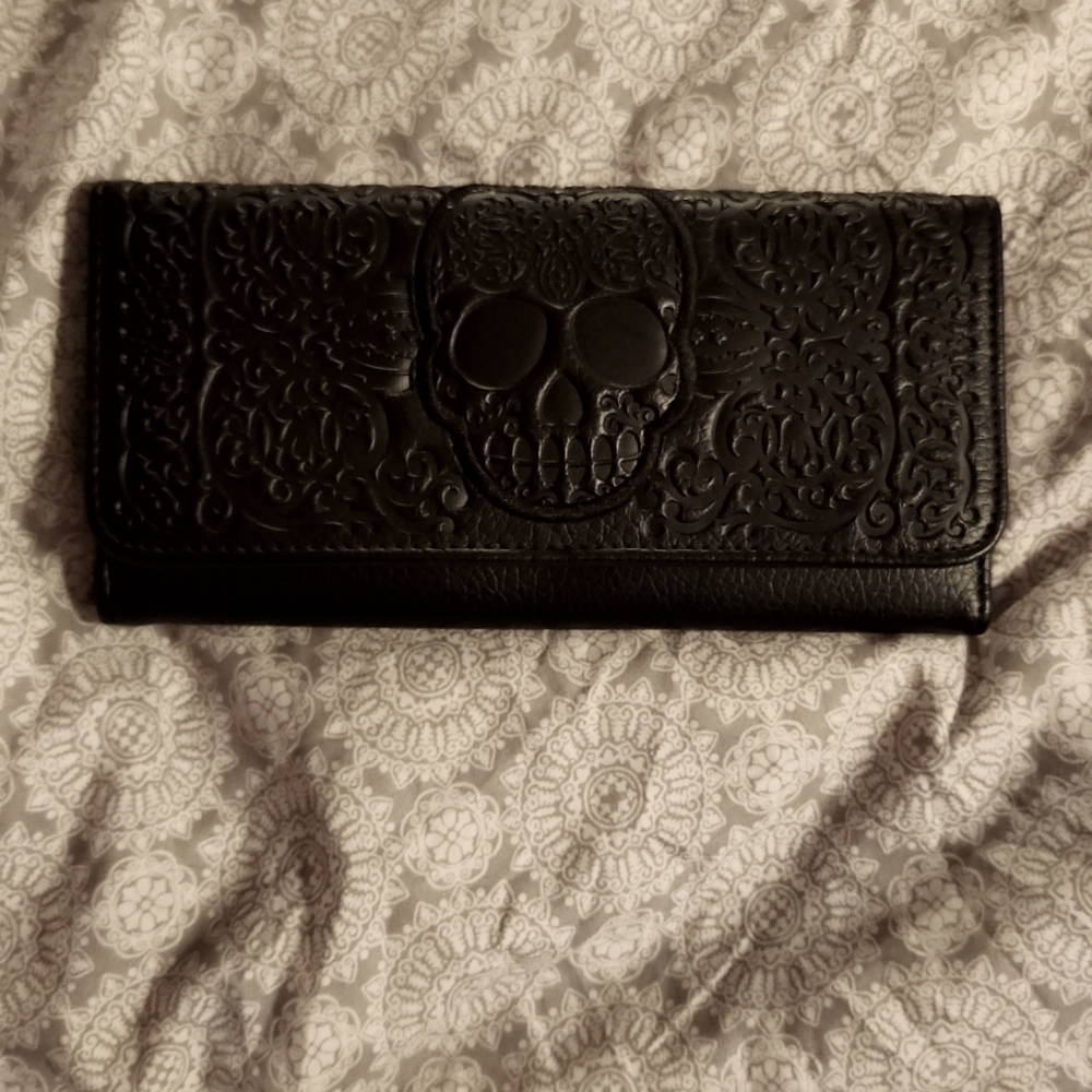 Loungefly wallet